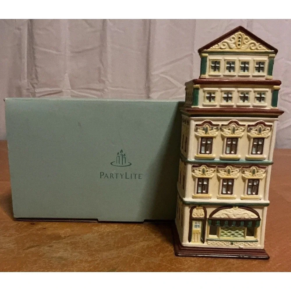 Party Lite Cafe Prague Tea Light House P8274 Candle Holder In Box